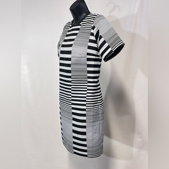 HUNTER BELL‎ Black and white stripe shift dress size M. - Picture 5 of 13